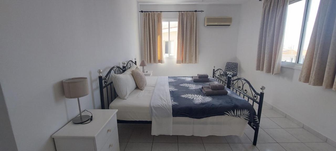 Spacious 2 Bedroom Apartment Peyia Luaran gambar